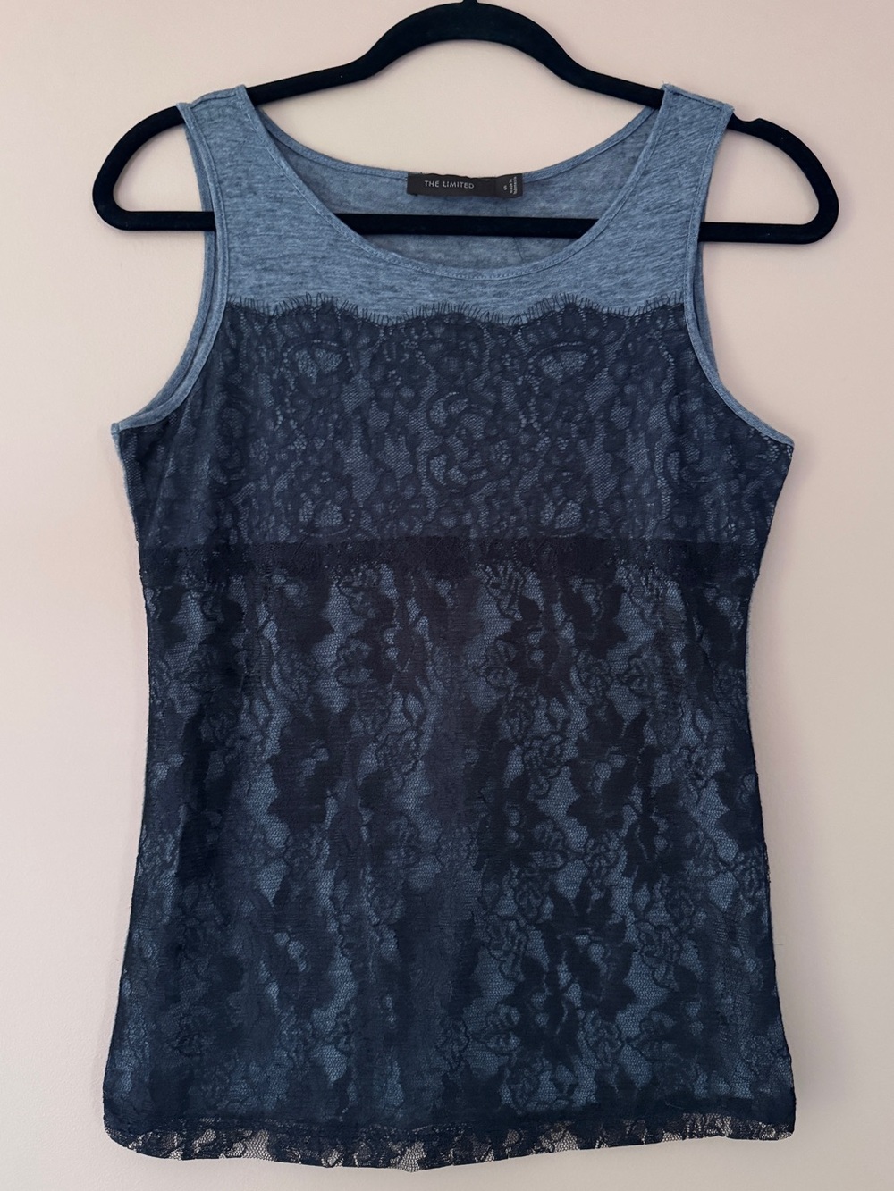 NWT Sleeveless Lace Overlay Tank Top - Gray/Black